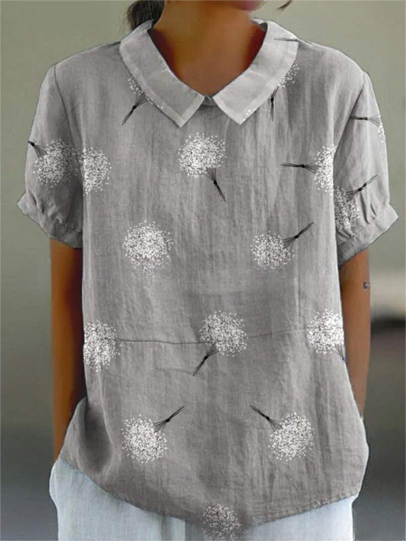 Blomstrende Bluse – Let og Luftig med Legende Blomsterprint
