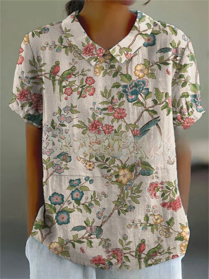 Blomstrende Bluse – Let og Luftig med Legende Blomsterprint