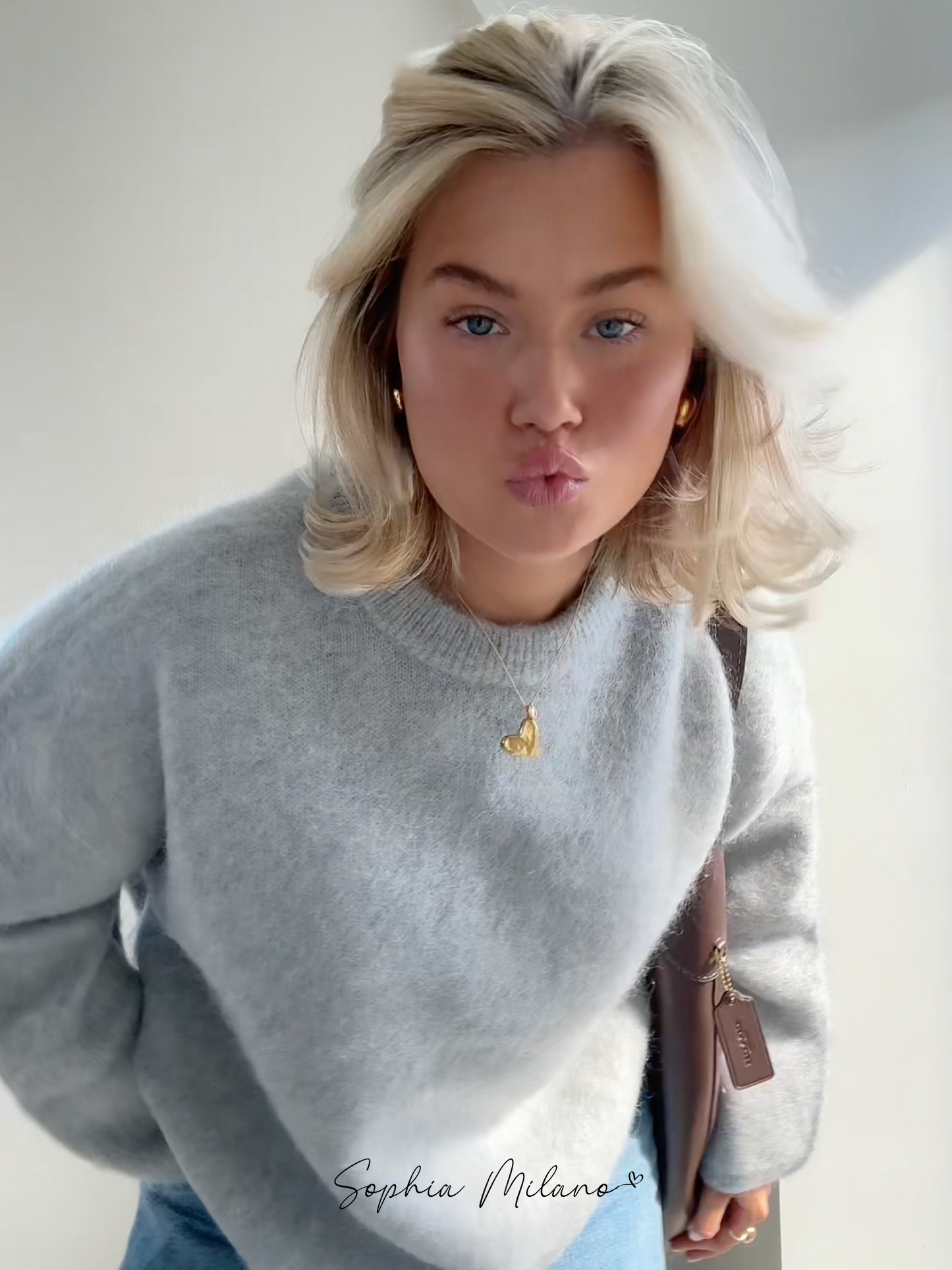 Florine-sweater med rund hals – Komfortabel og stilren strik til enhver lejlighed