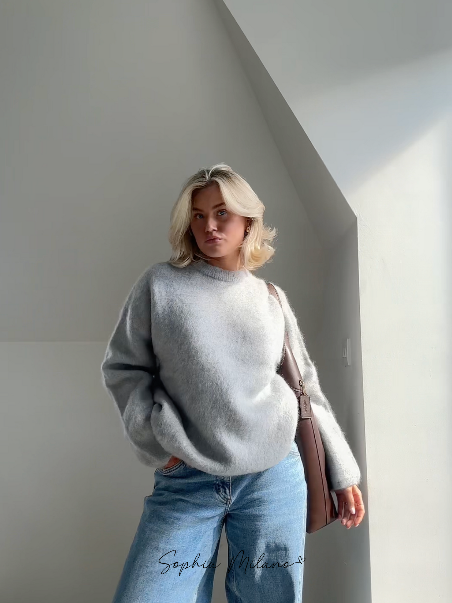 Florine-sweater med rund hals – Komfortabel og stilren strik til enhver lejlighed