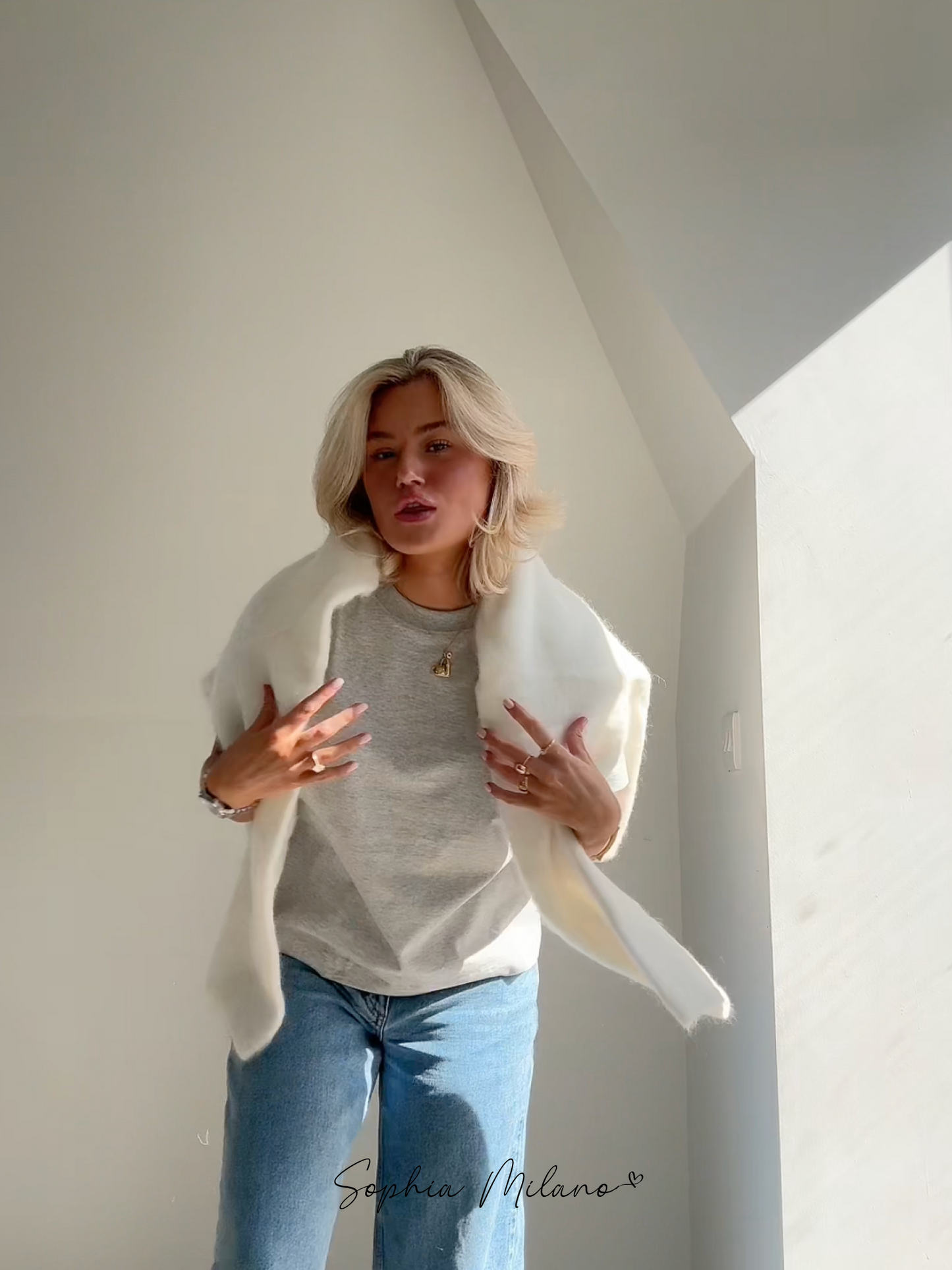 Florine-sweater med rund hals – Komfortabel og stilren strik til enhver lejlighed