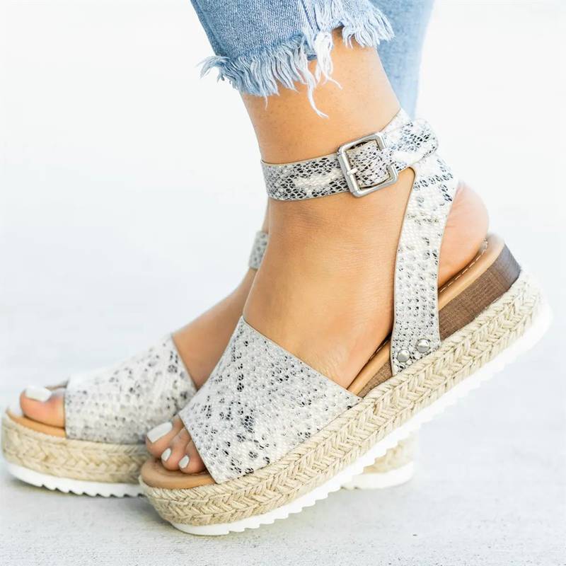 Johanna Espadrille Sandal – Komfortabel Sål og Stilfulde Stropper
