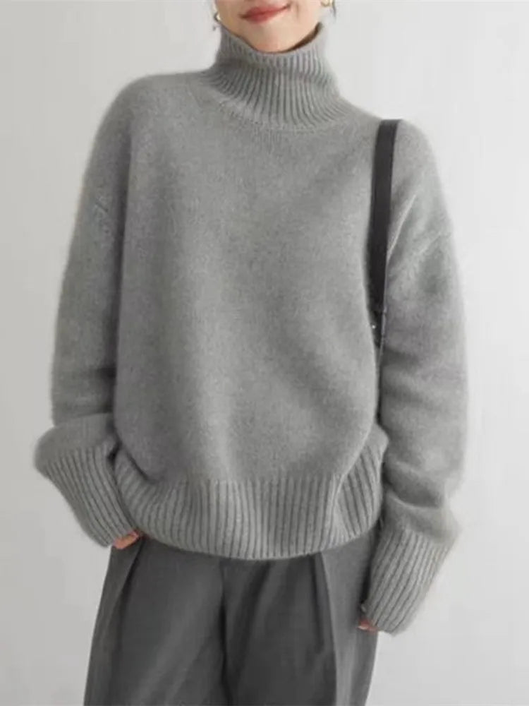 Elegant High Neck Sweater – Blød og Stilfuld Strik til Efterår og Vinter