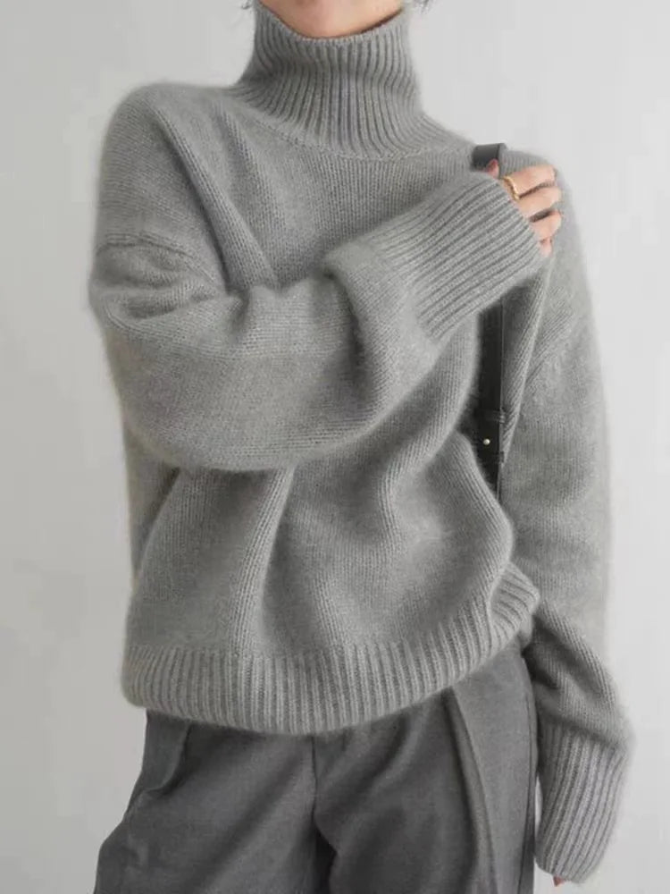 Elegant High Neck Sweater – Blød og Stilfuld Strik til Efterår og Vinter