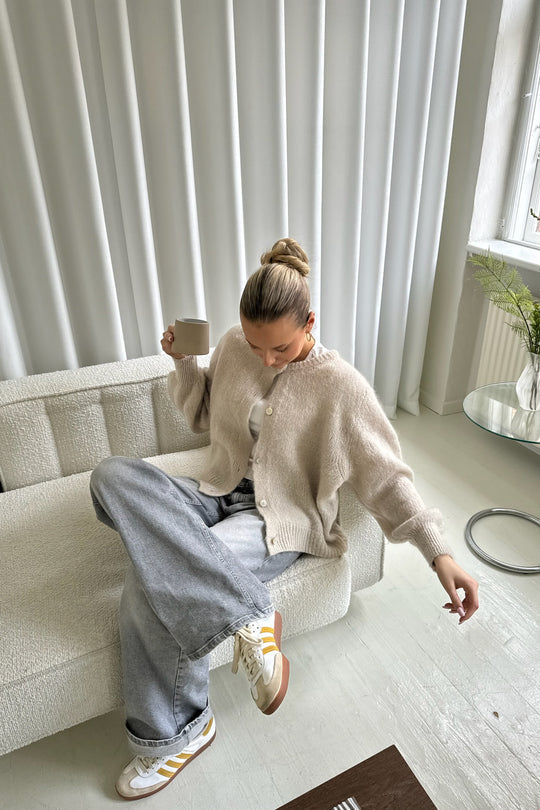 Jane Women's Elegant Knitted Cardigan | Komfort og raffinement